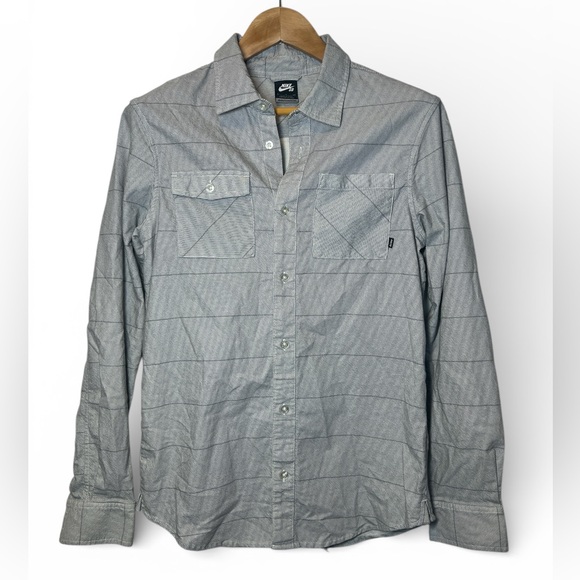 Nike Other - Nike SB Holgate Paid Woven Long Sleeve Button Down Flannel Style Striped Shirt